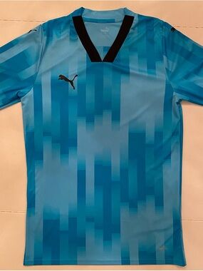 Puma Men’s Cyan & Black Geometric Performance Jersey